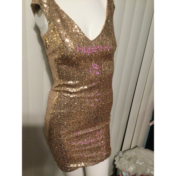 Women's Goddiva London Gold Sequin Mini Dress Size 8 - Picture 2 of 3